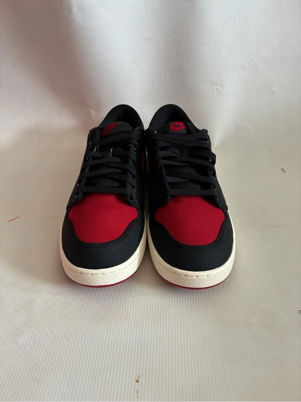 JORDAN AJKO LOW BRED SIZE 10.5 BLACK/RED